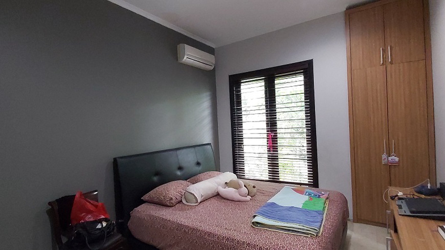 Rumah di Kebayoran Baru, Jakarta Selatan, Dekat Stasiun MRT Blok M, Furnished, 5 BR