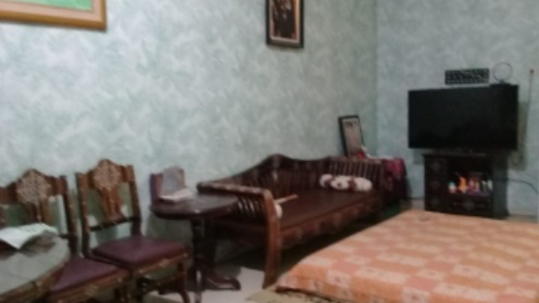 RUMAH CANTIK DENGAN NUANSA RUMAH TROPIS, DI PERUM CANDI INDAH, SLEMAN