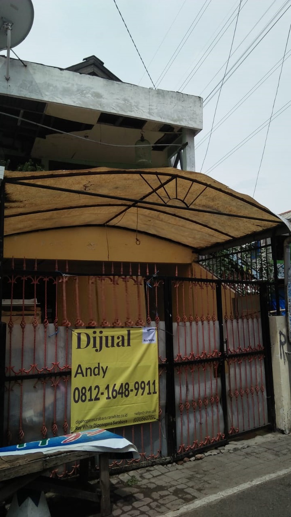 Rumah 2.5 lantai SHM simo gunung barat