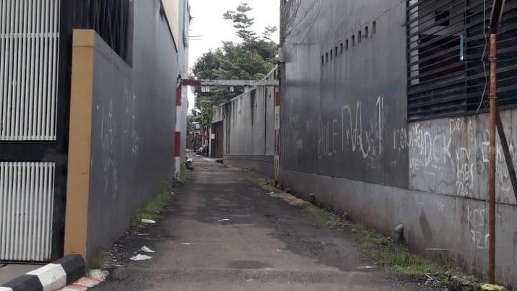 RUMAH kONTRAKAN SIAP HUNI CIKINI 3 BINTARO