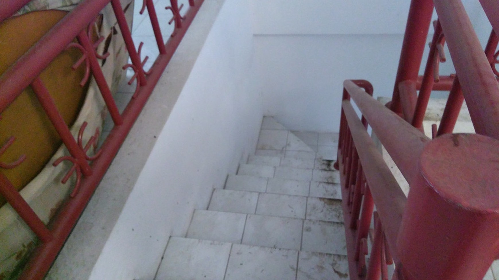 Di sewakan ruko 2 lantai di taman laguna cibubur