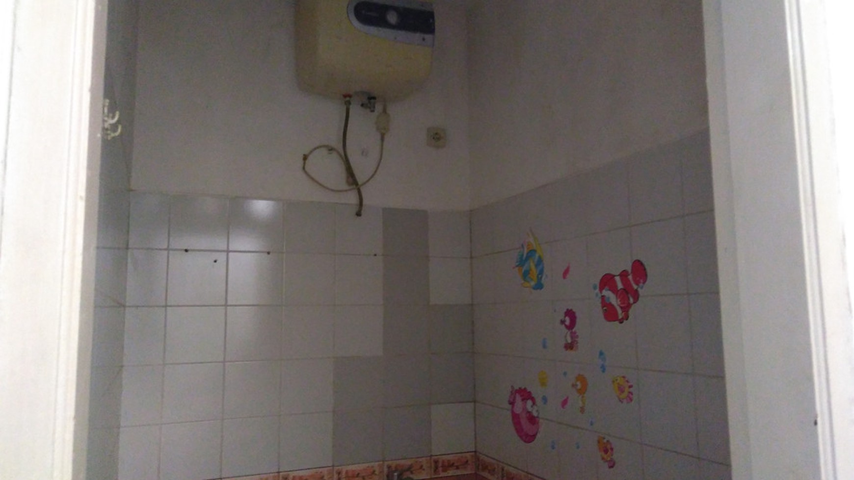 Di sewakan ruko 2 lantai di taman laguna cibubur