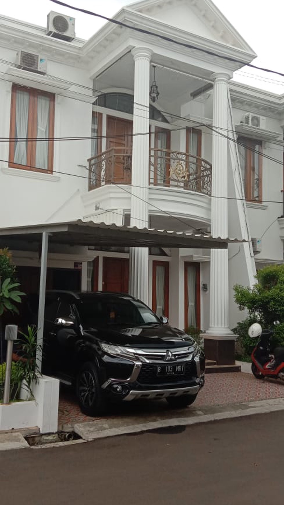 Rumah Dalam Townhouse Jagakarsa