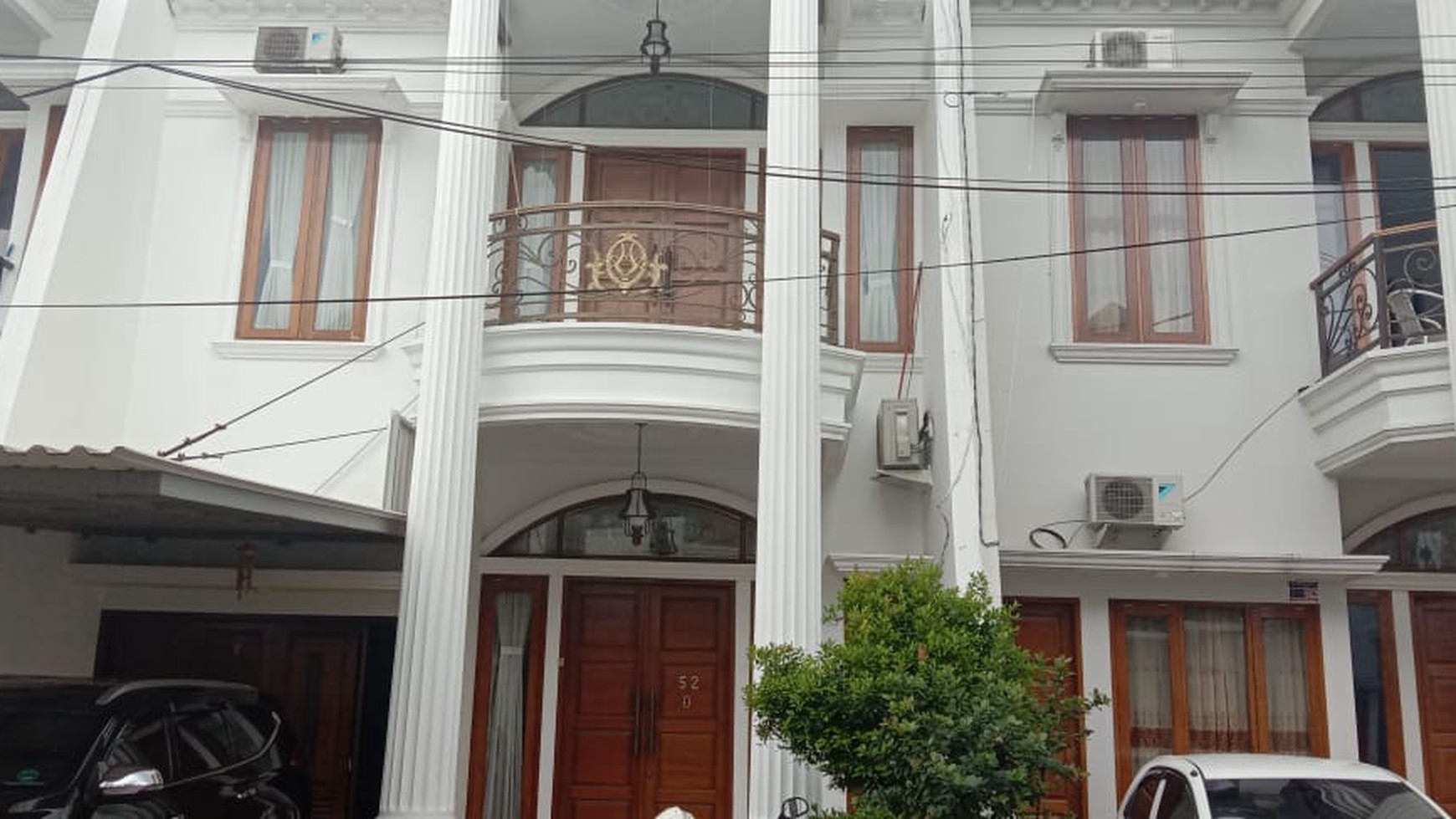 Rumah Dalam Townhouse Jagakarsa