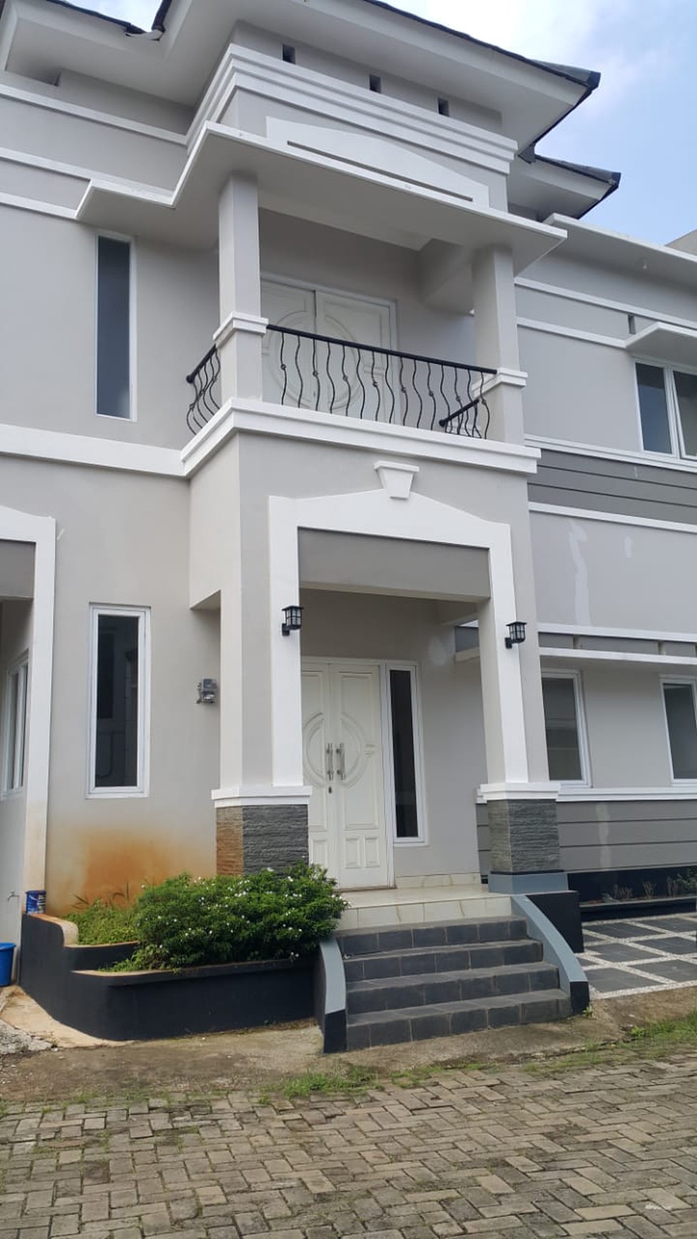 Rumah Baru, Murah dan Siap Huni di cluster Villa Merah Town House