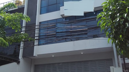 Kantor 4.5 lantai jalan perak barat
