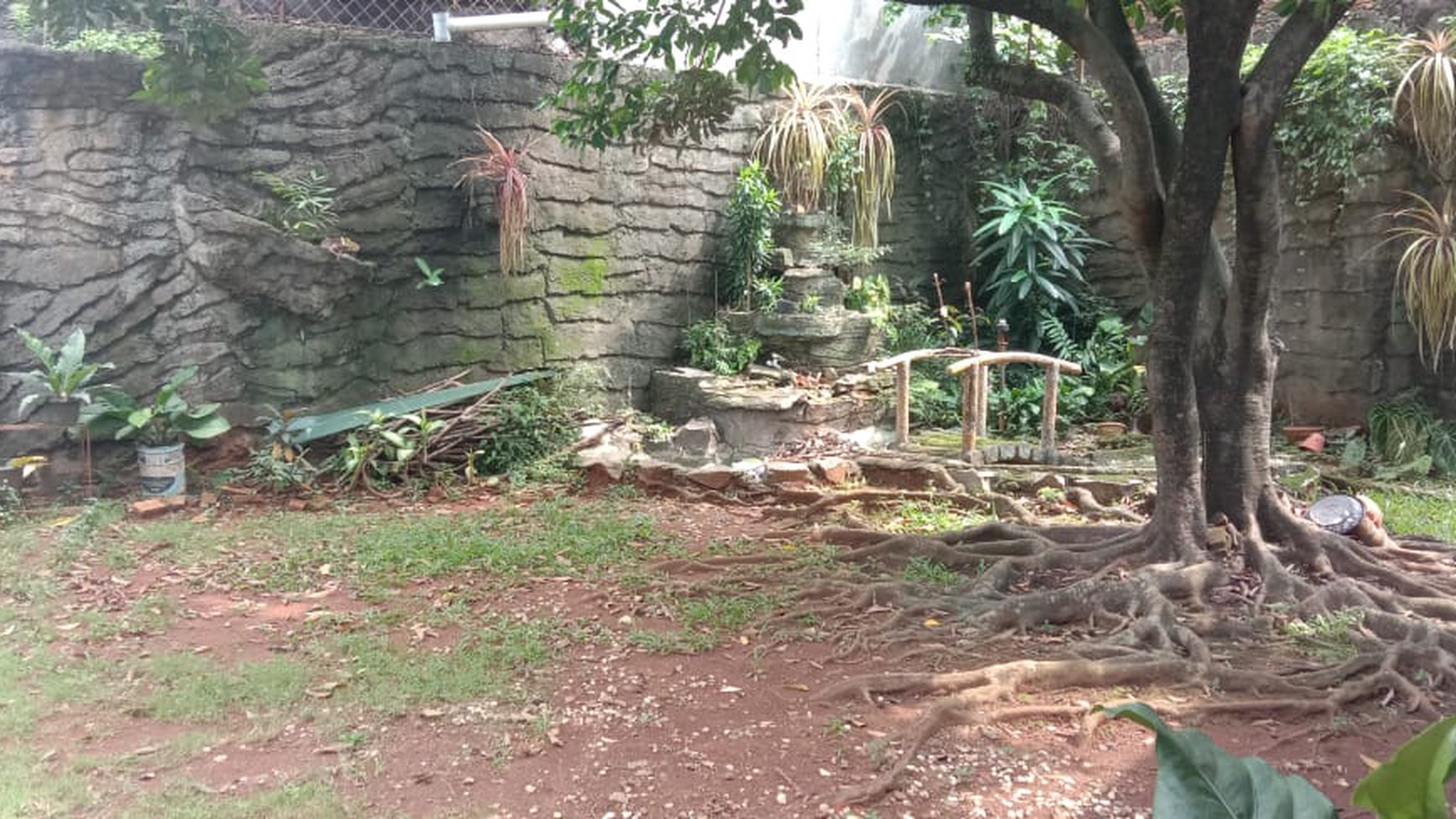 Rumah Apik Di Cinere, Lokasi Terdepan, Bebas Macet