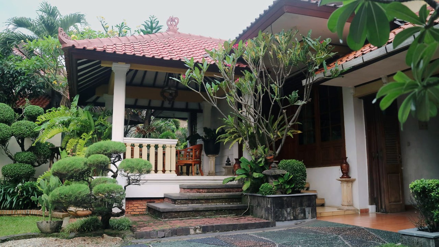 Rumah Apik Di Cinere, Lokasi Terdepan, Bebas Macet