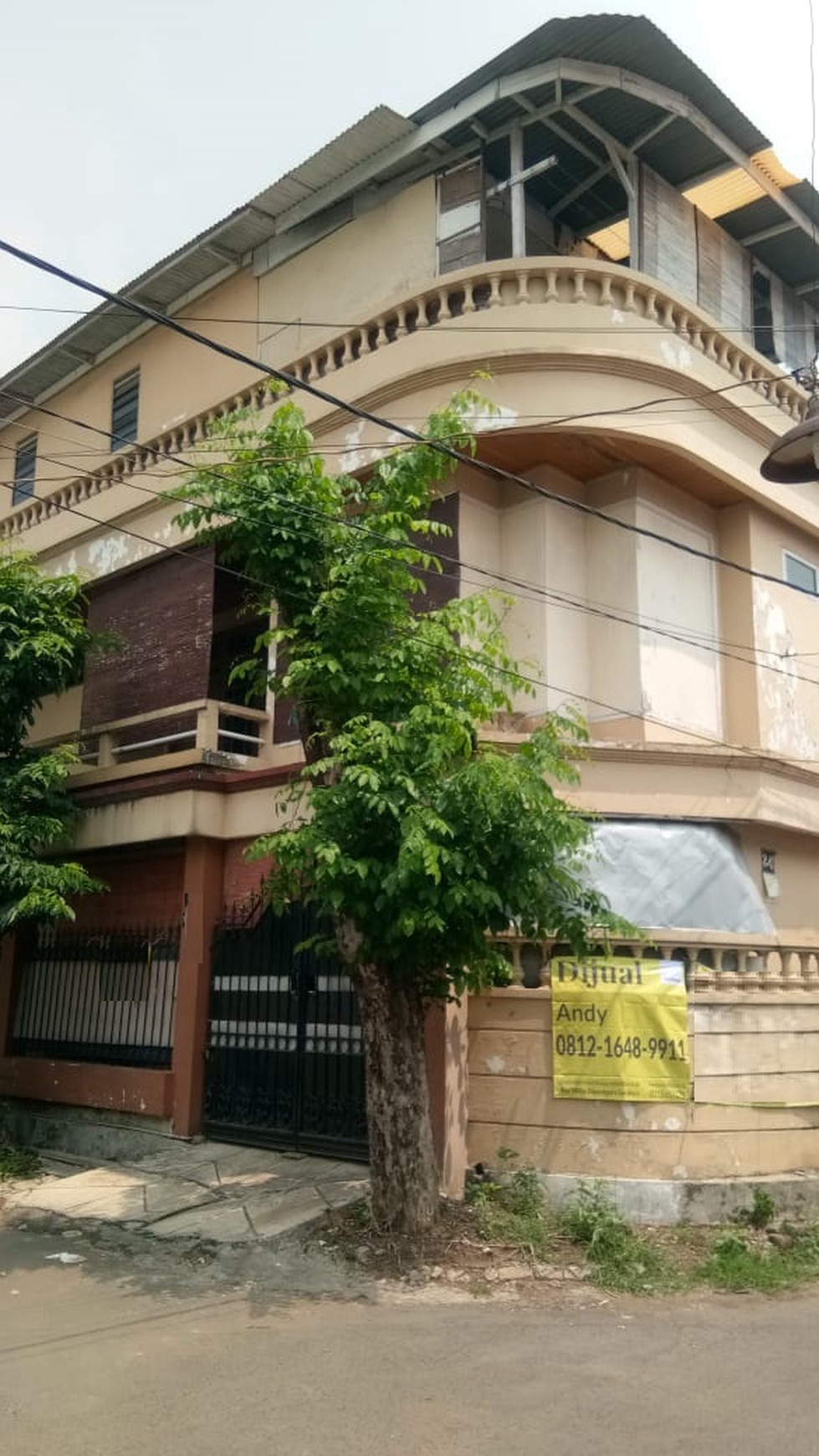 Rumah 1.5 lantai Jalan sono indah
