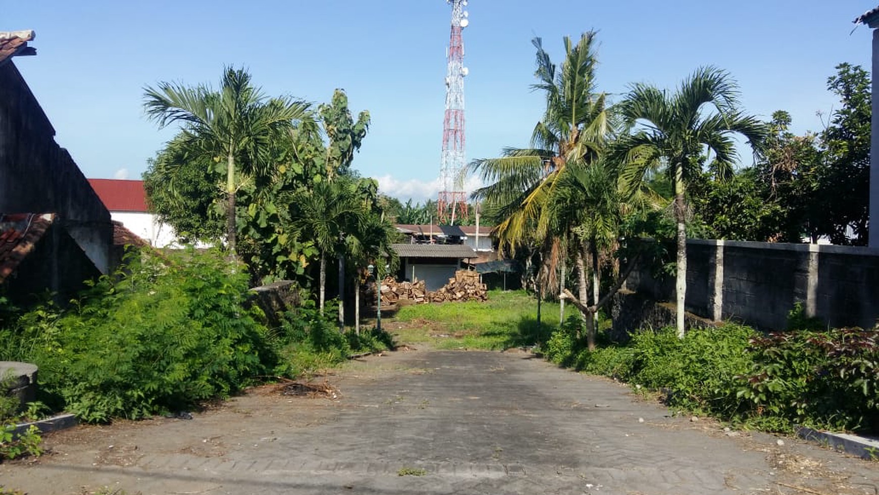 TANAH PEKARANGAN DI DEKAT PASAR GAMPING, SLEMAN