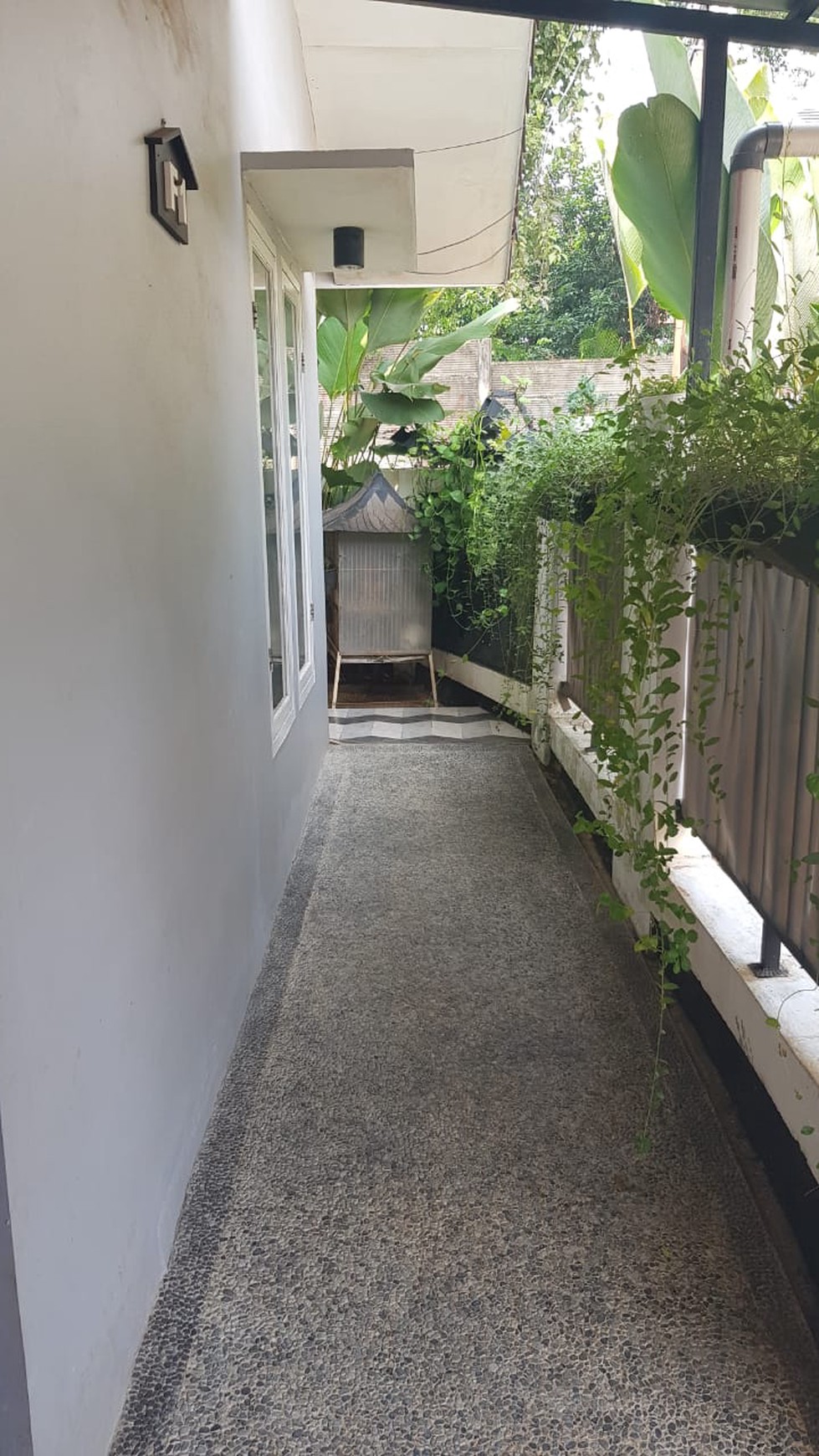 Rumah Murah dan Hoek, Fully Furnished di Kawasan Palem Puri, Ciputat