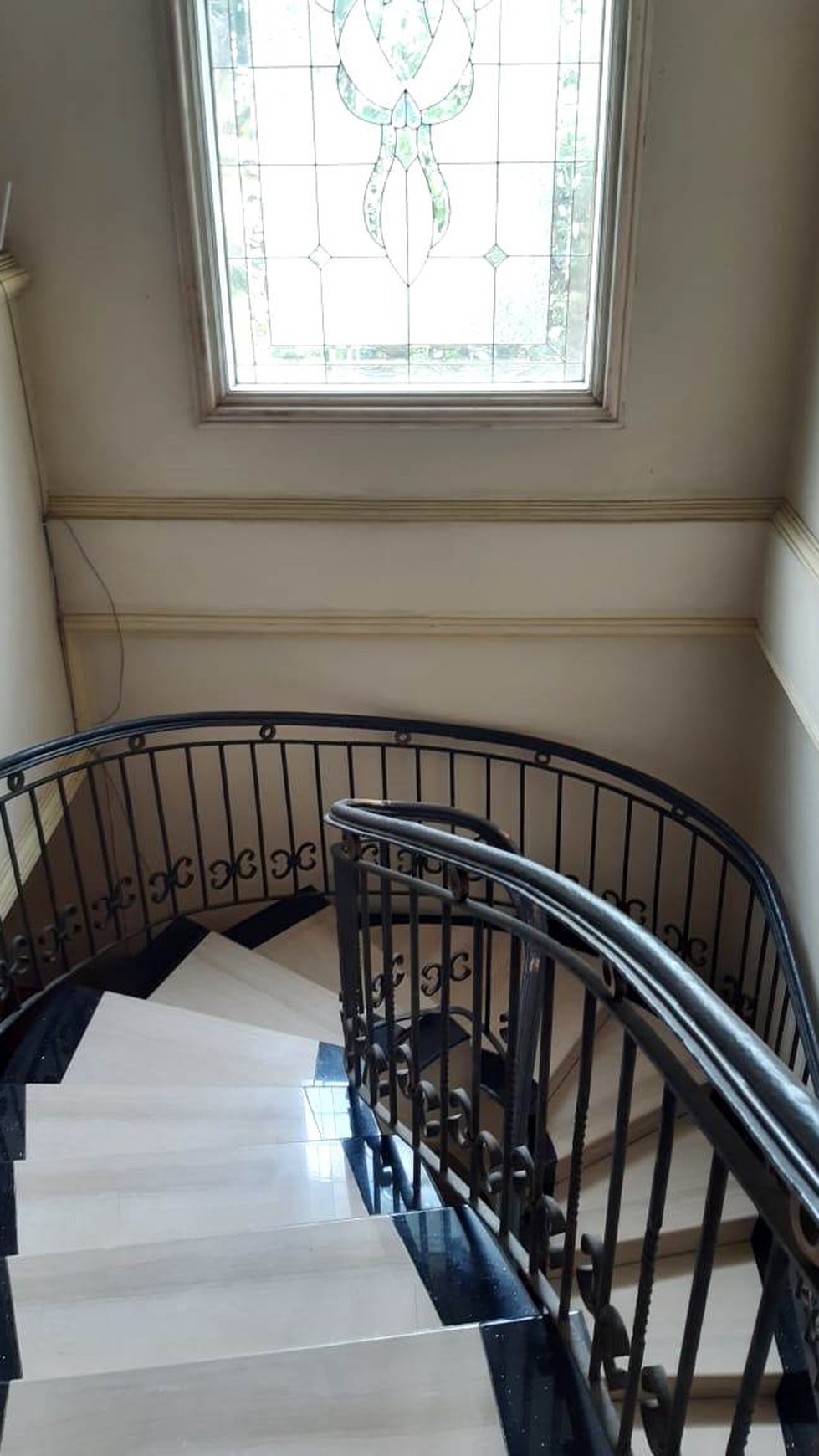 Rumah LUX esklusive di rempoa jakarta selatan