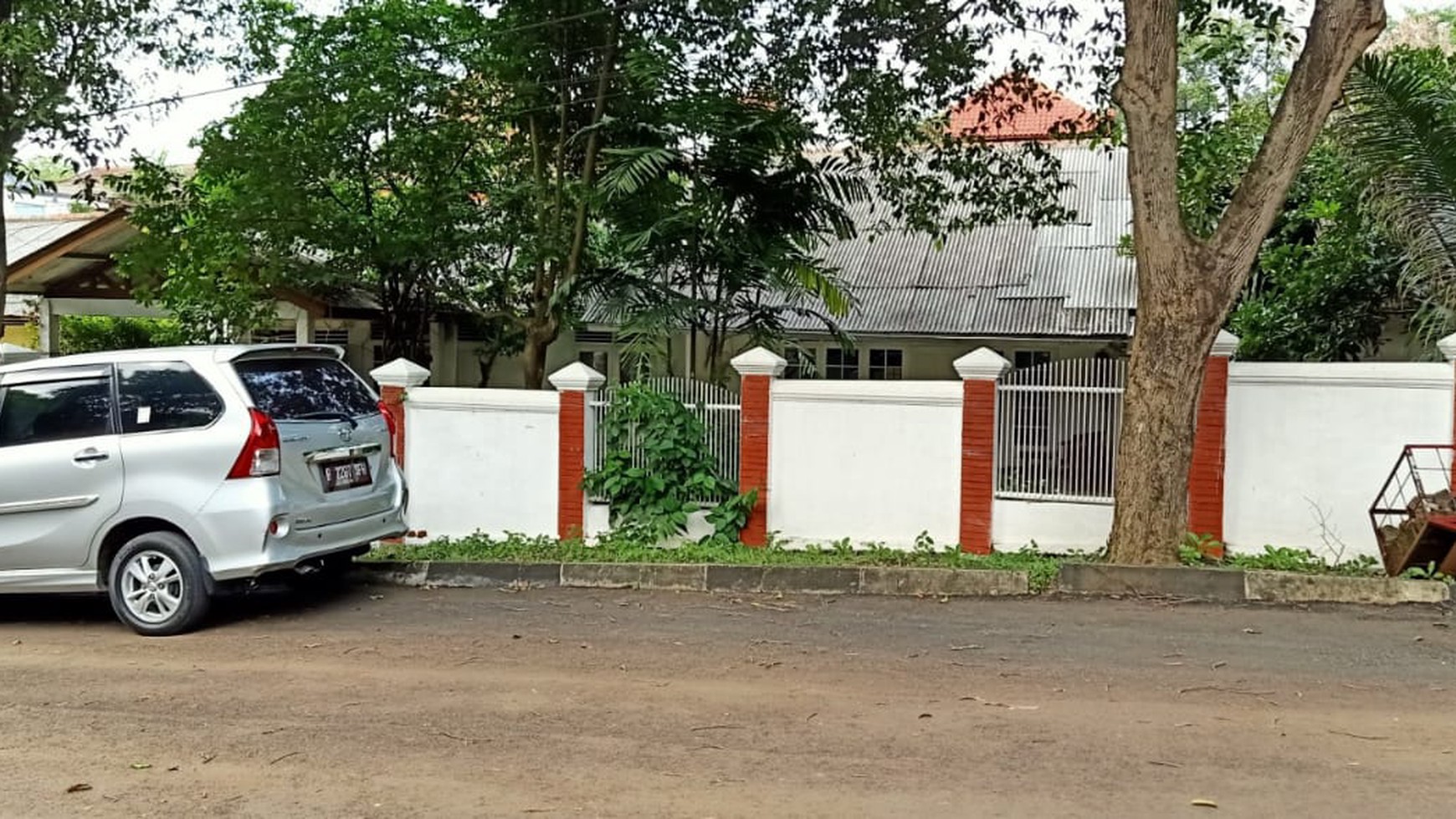 Rumah asri lokasi startegis di jl Fatmawati