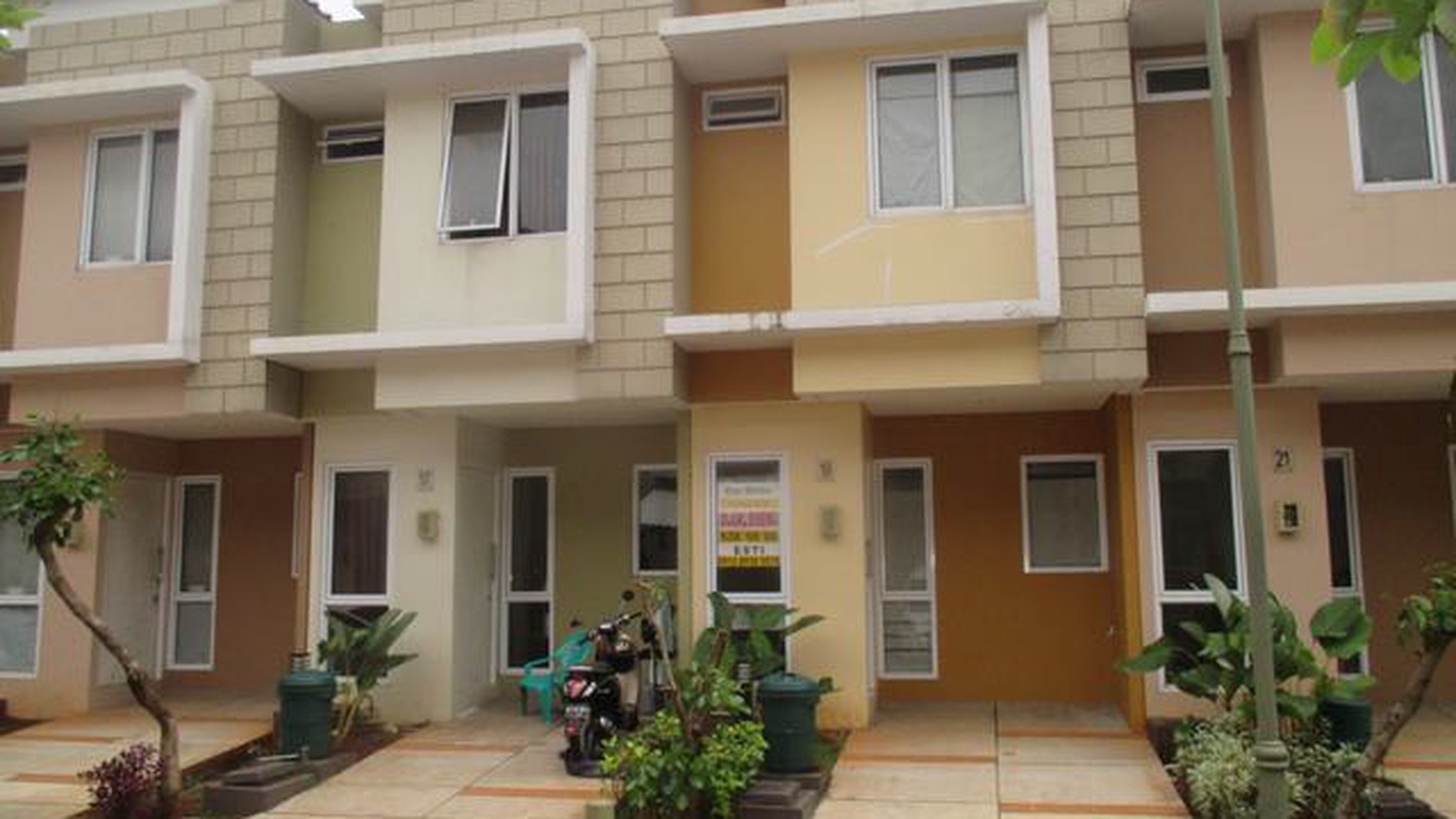 Dijual rumah murah cuma 900jt-an, masih nego lagi, strategis, siap huni, di Virginia Village Roadford Gading Serpong