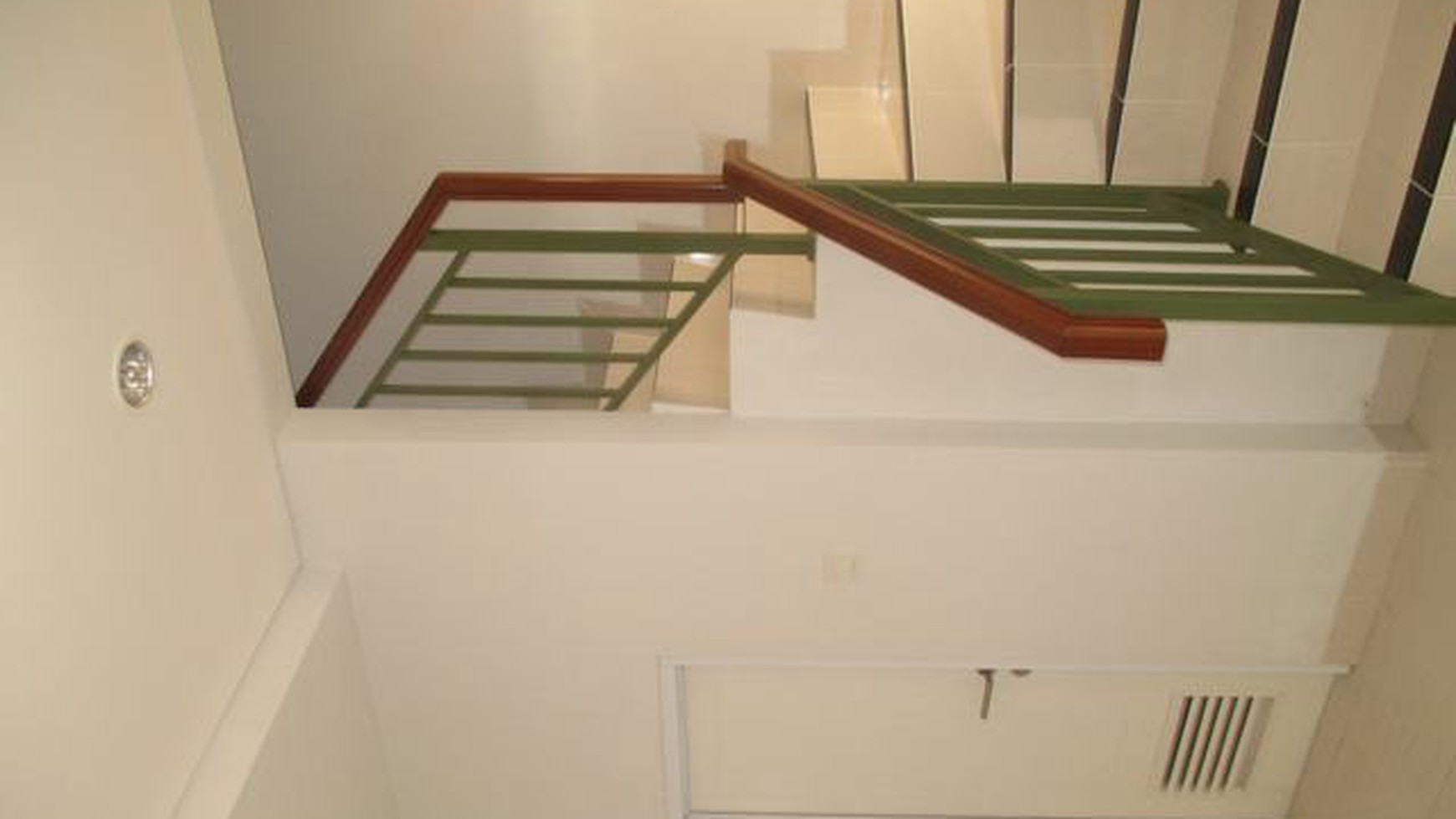 Dijual rumah murah cuma 900jt-an, masih nego lagi, strategis, siap huni, di Virginia Village Roadford Gading Serpong