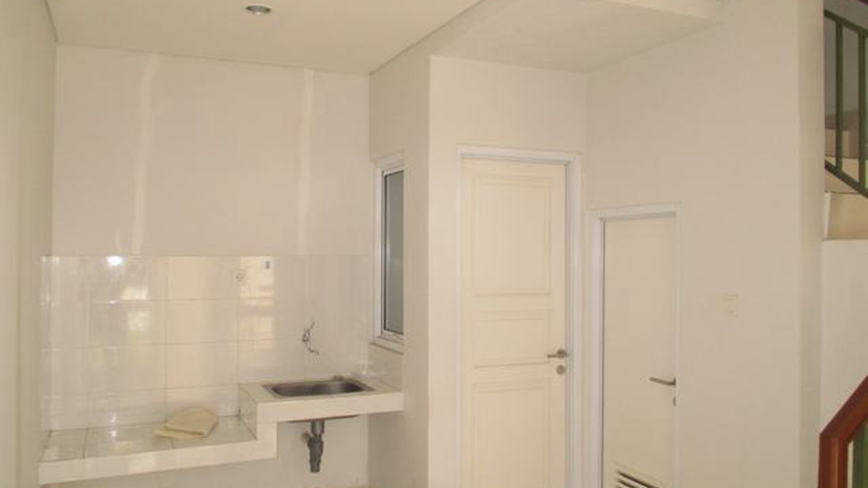 Dijual rumah murah cuma 900jt-an, masih nego lagi, strategis, siap huni, di Virginia Village Roadford Gading Serpong