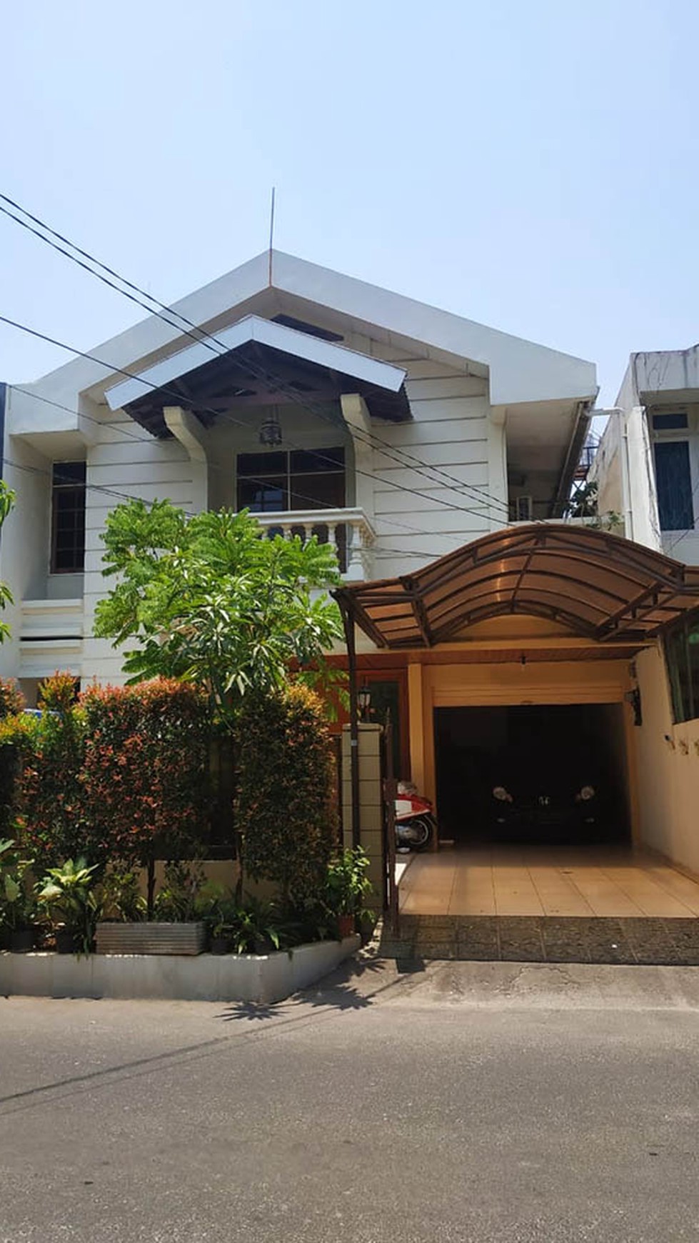 Rumah Janur Elok, 2 Lantai, Luas 153, Bangunan 200m2