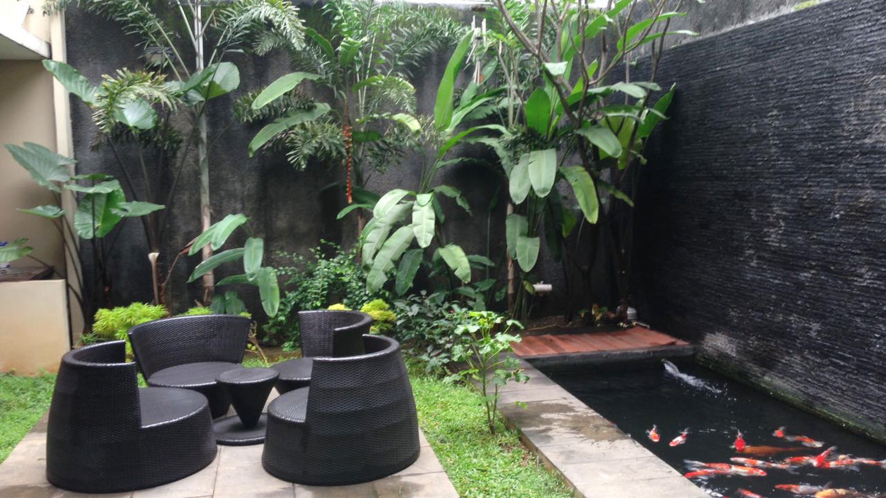 Rumah cantik dengan halaman belakang di Taman Bukit Permai Residence