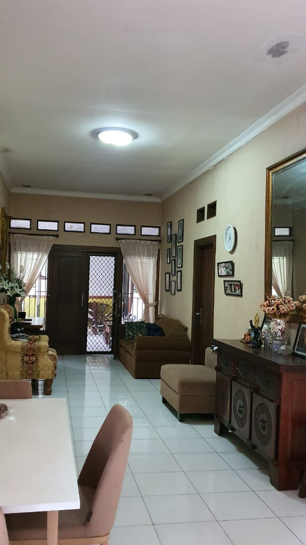 Rumah Posisi Hoek dan Siap Huni di Pondok Jaya, Bintaro