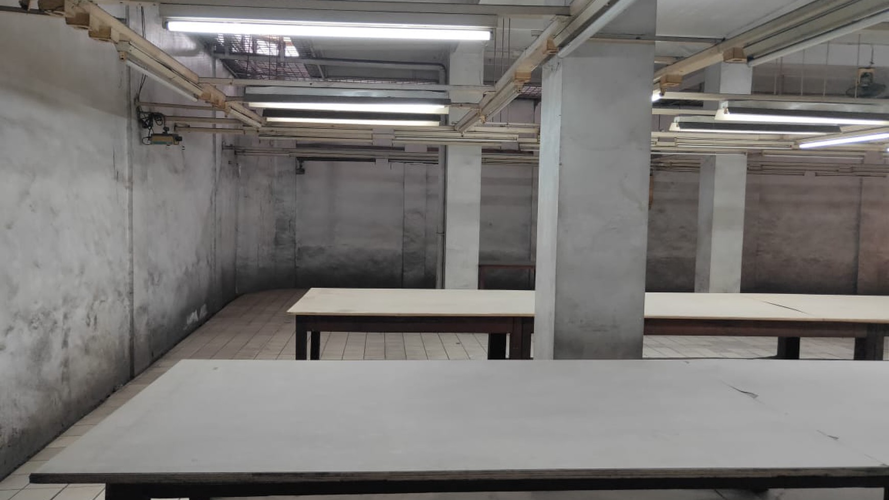 Tanah dan Gudang ex.pabrik Garment di Jl.Dewi Sartika Cawang Jakarta Timur