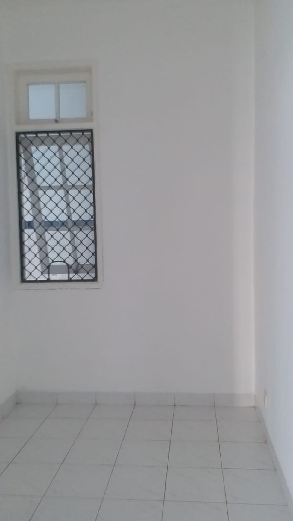 Disewa Rumah Di JL. Gn. Putri - Taman Bromo - Lippo Karawaci - Tangerang