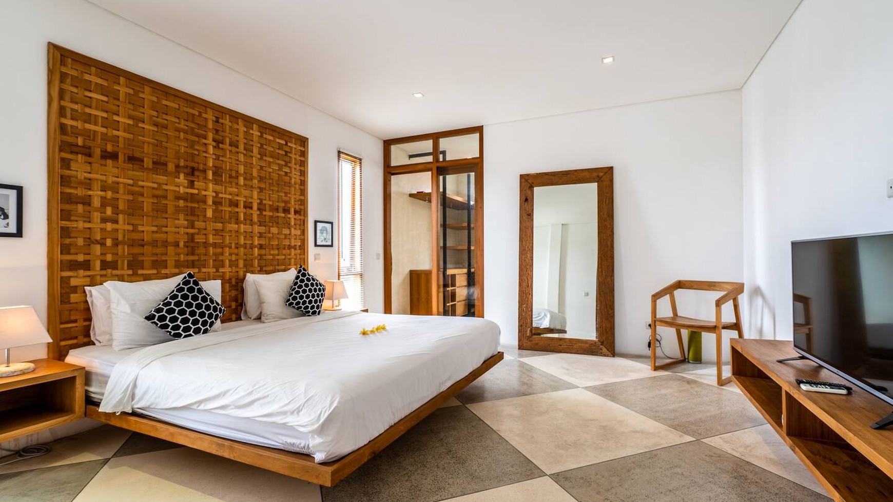 Stylish 2  Bedrooms Apartment  In Berawa Canggu