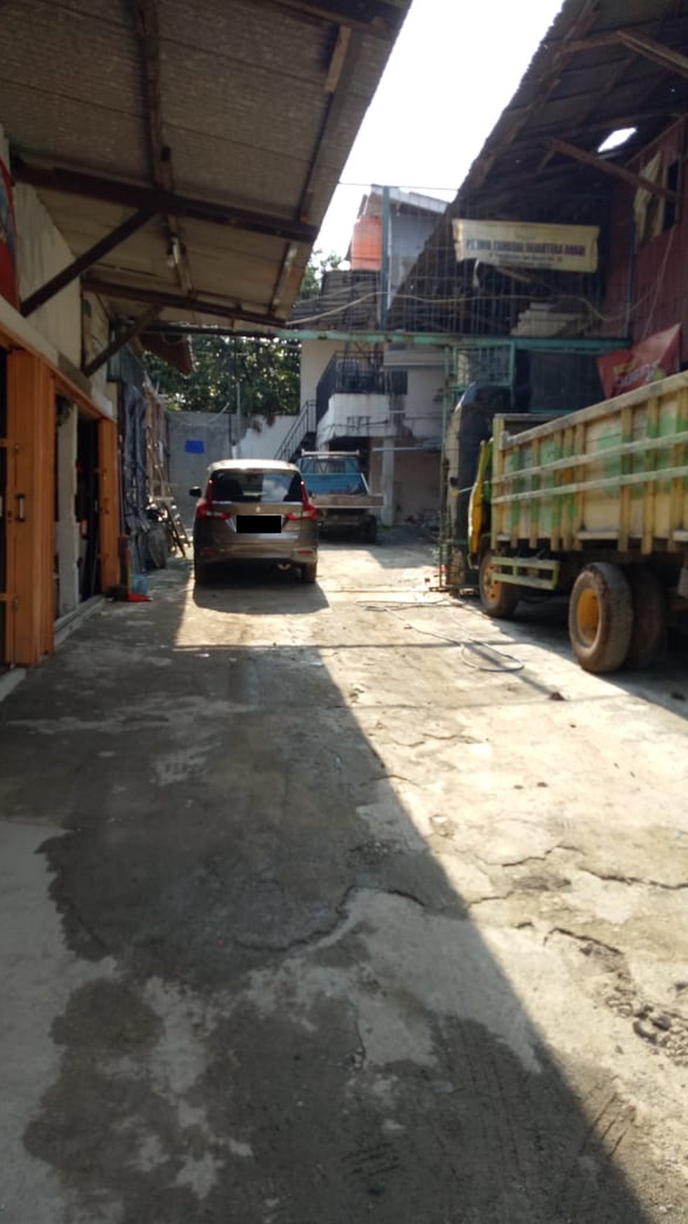 Dijual Bangunan Hitung Tanah Dapat Digunakan Untuk Tempat Usaha