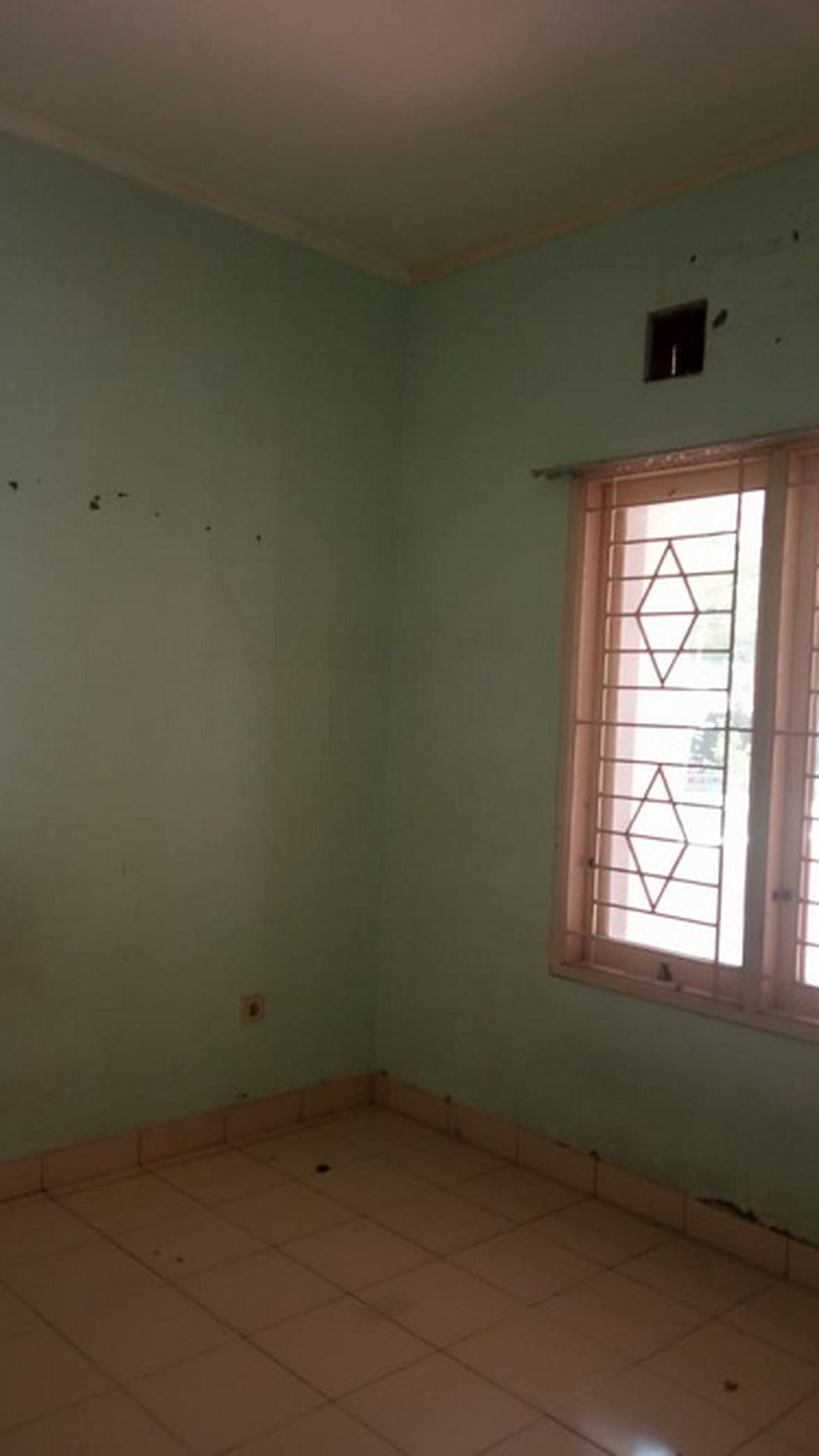 Rumah Di JL. Vanda - Palem Smei - Karawaci Tangerang