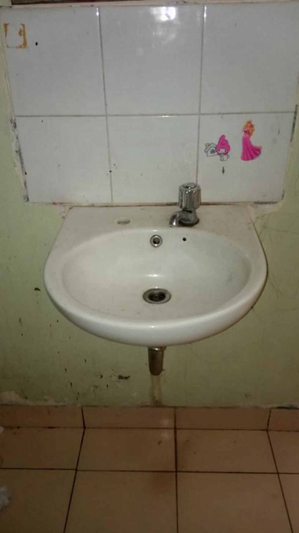 Rumah Di JL. Vanda - Palem Smei - Karawaci Tangerang