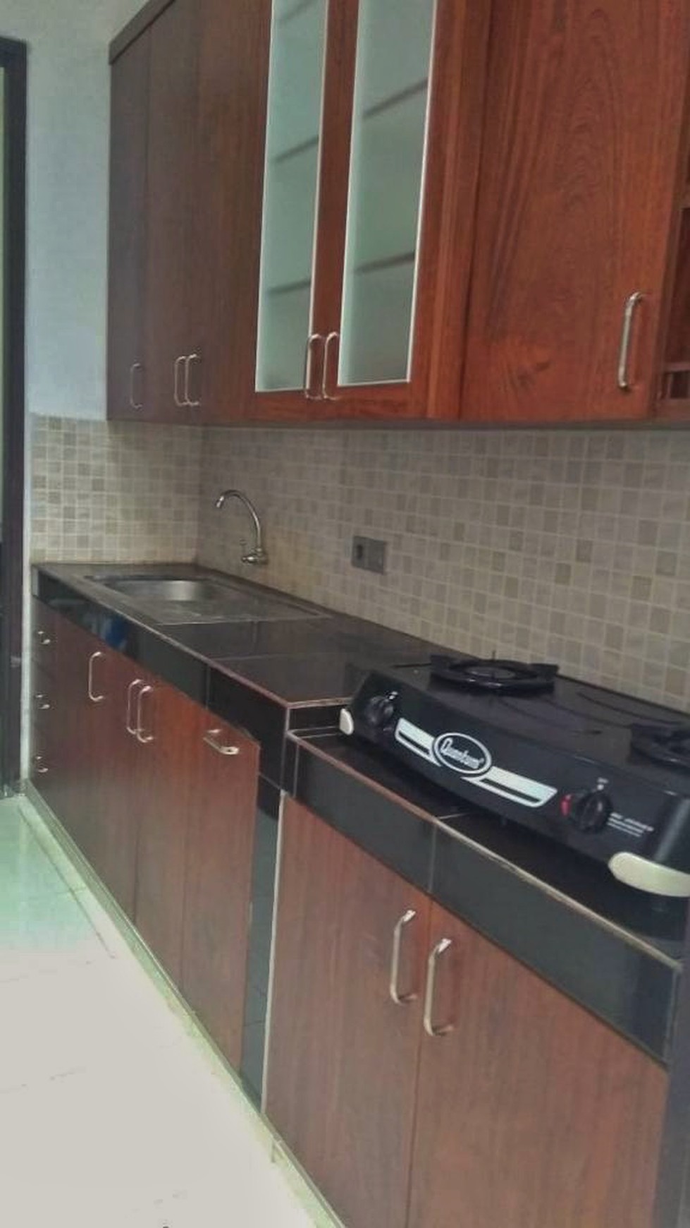 Rumah Murah, Cantik dengan carport dan taman di Bintaro Jakarta Selatan