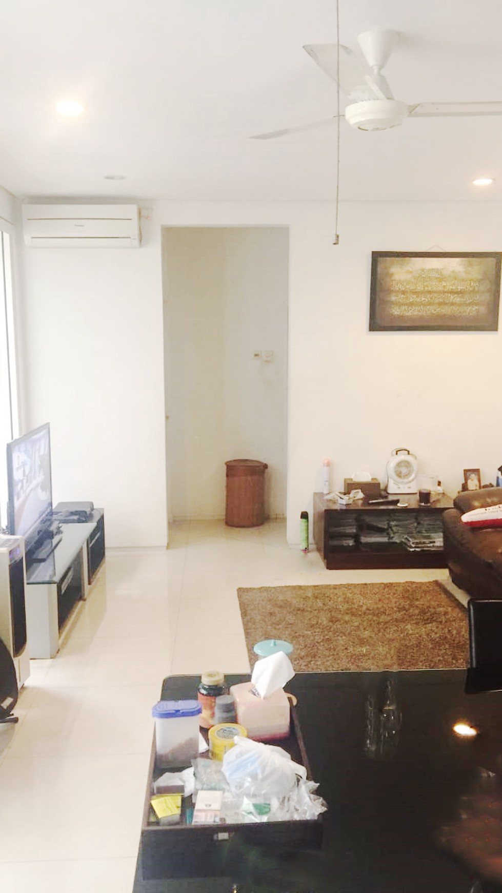 HOSALE! Rumah cantik dan Murah dengan taman di cluster Bintaro Sektor 9