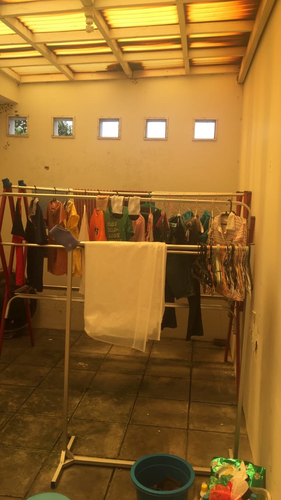 HOSALE! Rumah cantik dan Murah dengan taman di cluster Bintaro Sektor 9