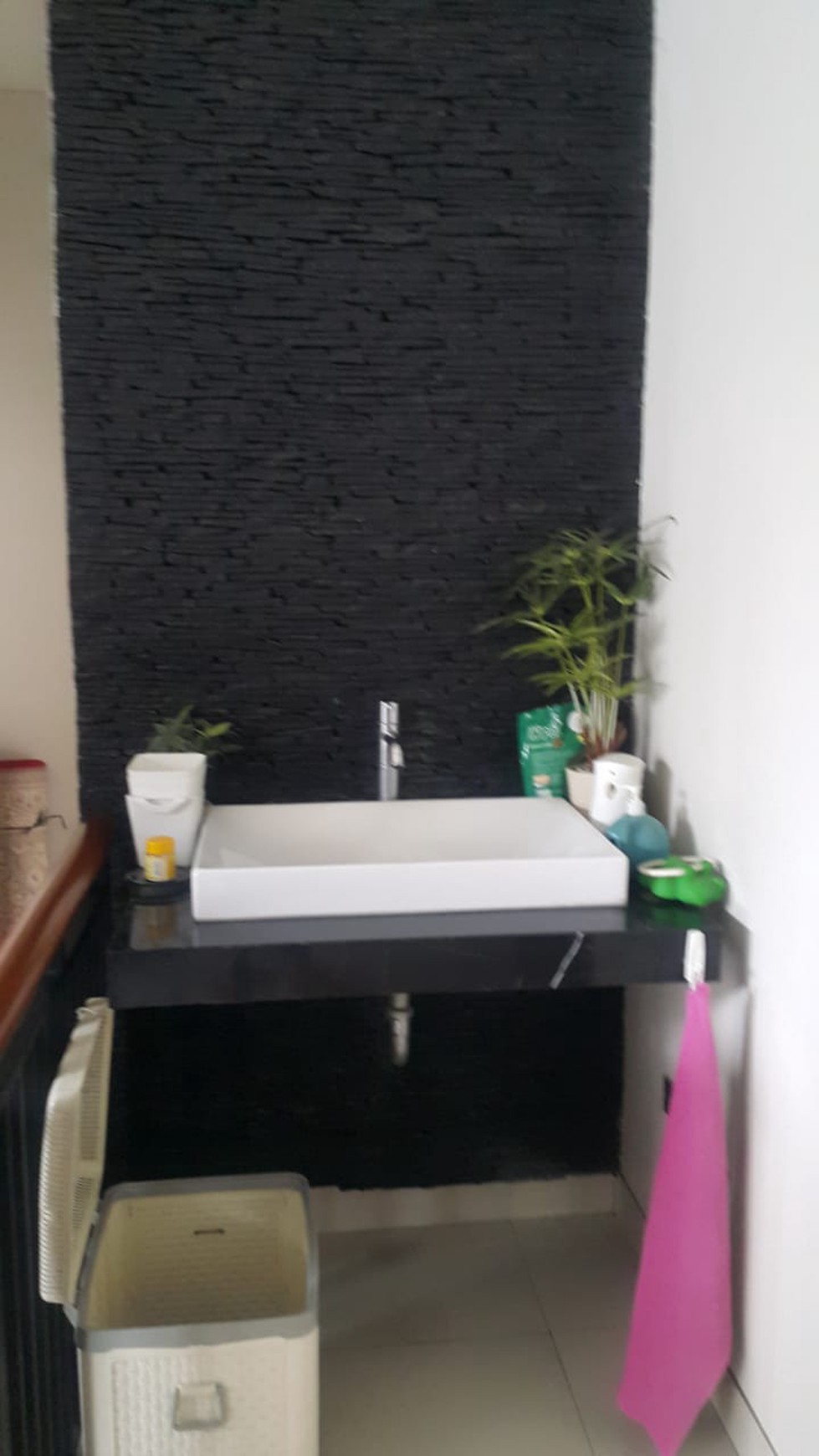 Rumah Cantik dengan halaman belakang di Puri Bintaro