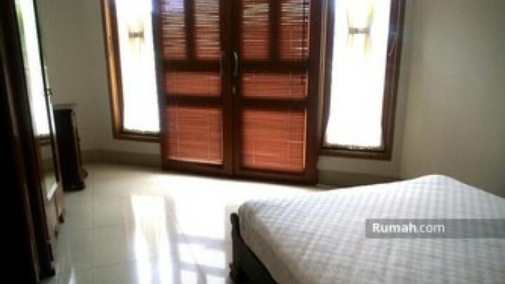 Disewakan rumah asri dan bagus di kemang