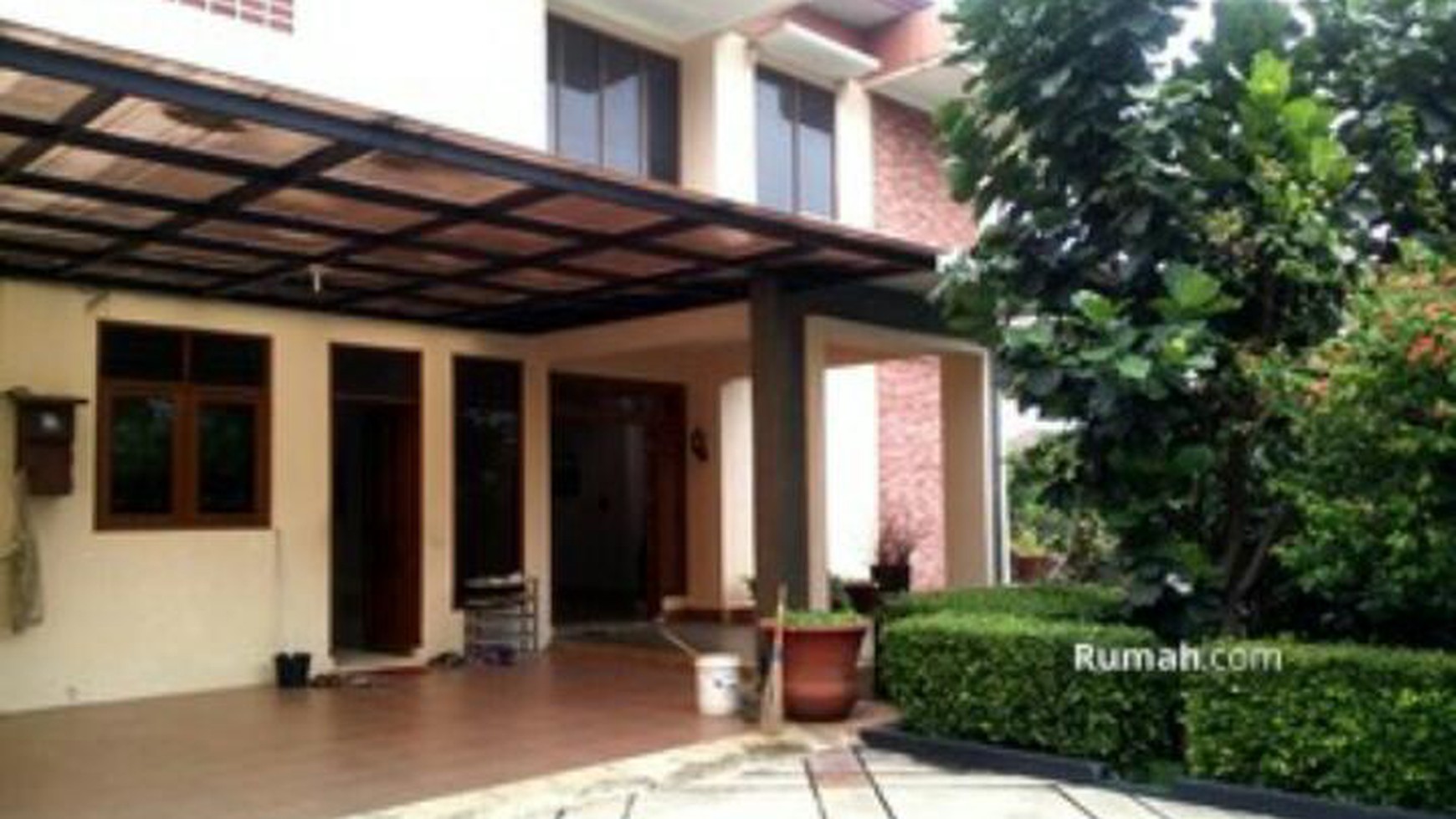 Disewakan rumah asri dan bagus di kemang