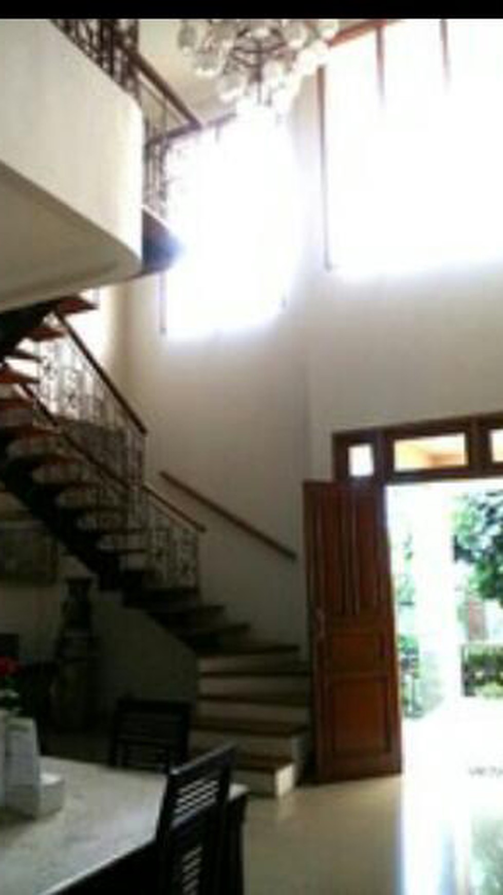 Disewakan rumah asri dan bagus di kemang