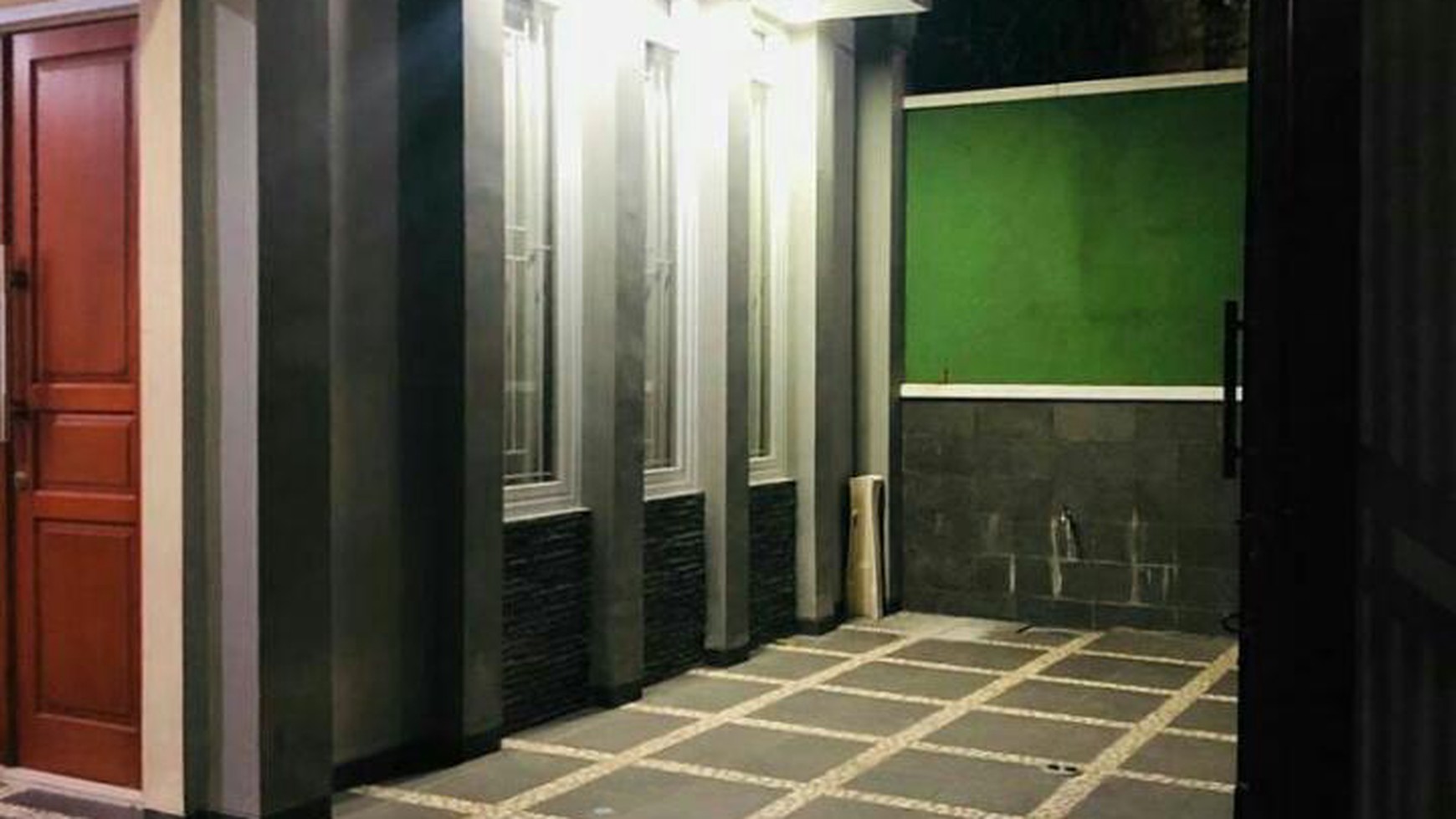 Disewakan rumah di jl bungur kemang, jaksel