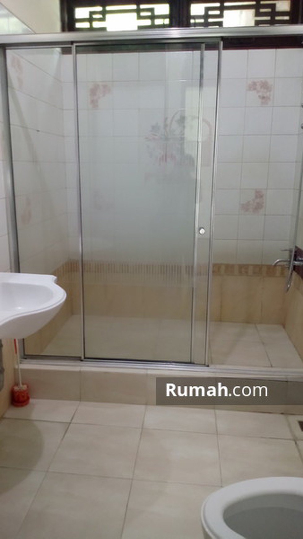 Disewakan rumah di jl benda atas, cilandak, jaksel