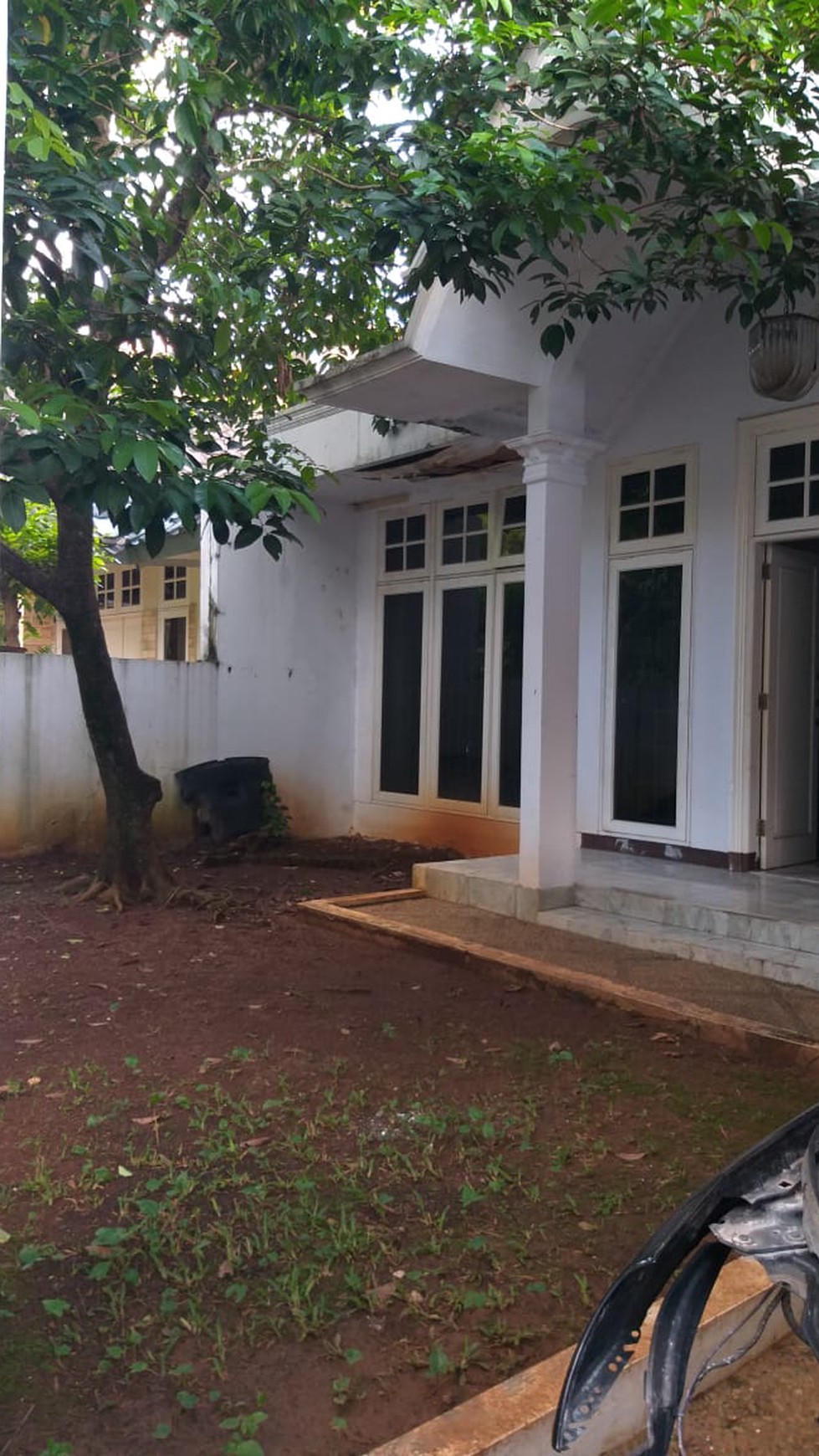 Rumah Dengan Halaman Luas dan Hunian Nyaman @Villa Delima, Lebak Bulus