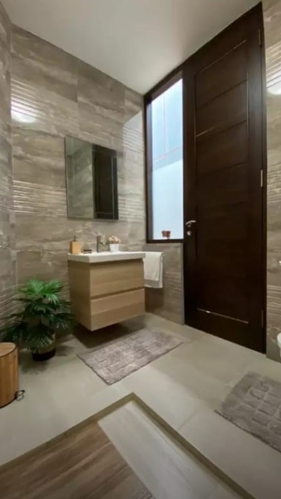 RUMAH MEWAH, Siap Huni, dan Hunian Asri @Mertilang, Bintaro