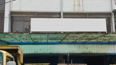 [ Ruko ada 2 Pangeran Jayakarta, 4-1/2 Lantai ]