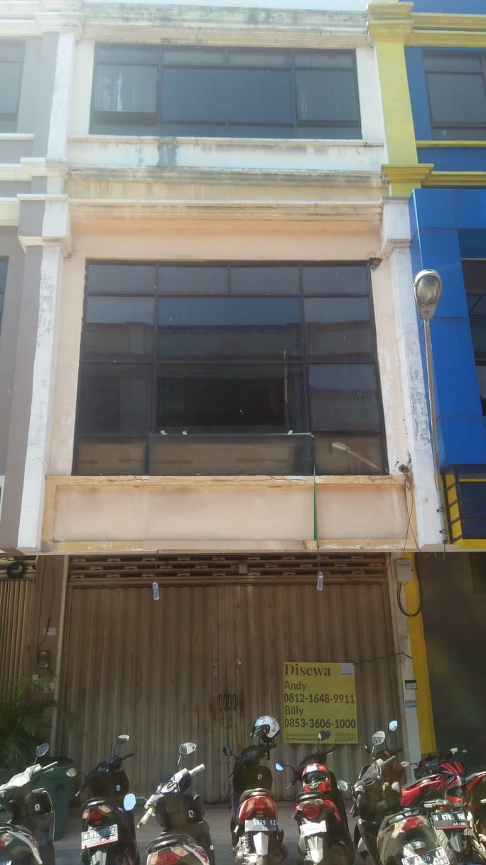 Ruko 3 lantai cocock untuk usaha Rungkut Megah Raya