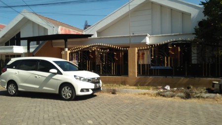 Rumah Mewah siap huni jalan manyar kertoadi