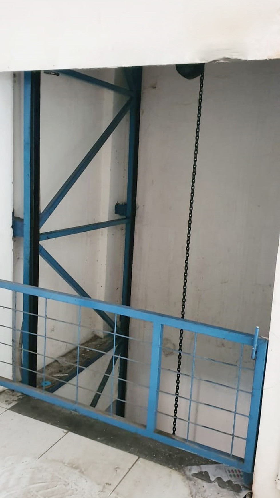 Dijual Ruko Strategis letak pinggir jalan di Kawasan Ciputat