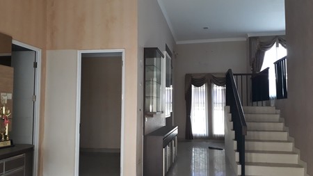 Di jual rumah nyaman dalam cluster Grand Wisata, Bekasi