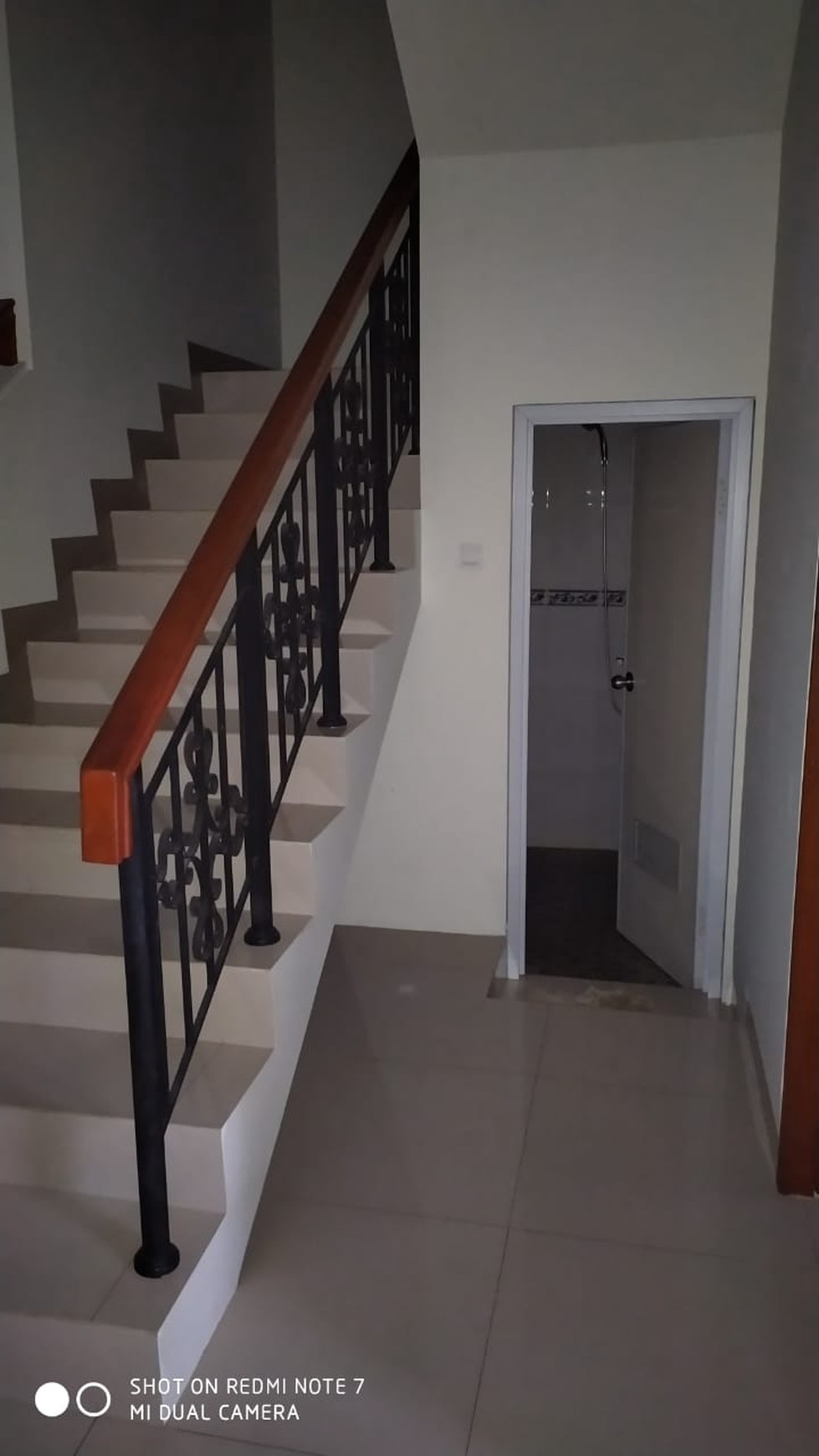 Rumah Bagus Di Komp Taman Asri, Cipatu Pondok aren tangerang selatan