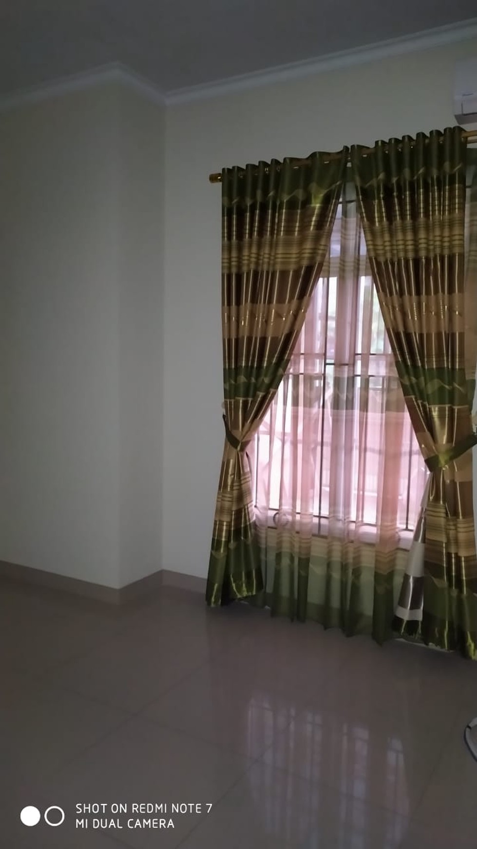 Rumah Bagus Di Komp Taman Asri, Cipatu Pondok aren tangerang selatan