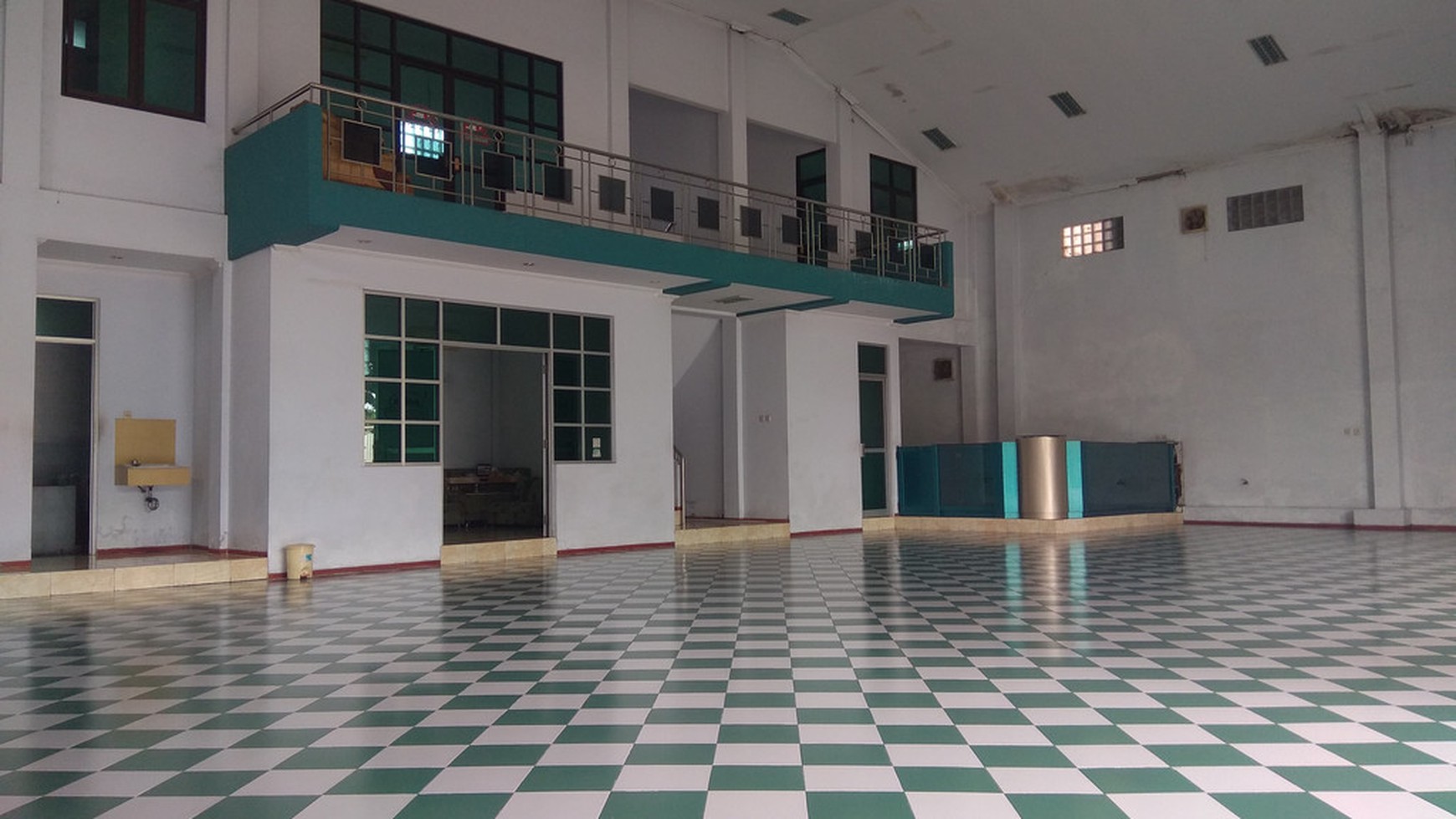 BANGUNAN DI JL MAGELANHG KM 10,5 DEKAT SLEMAN CITY HALL