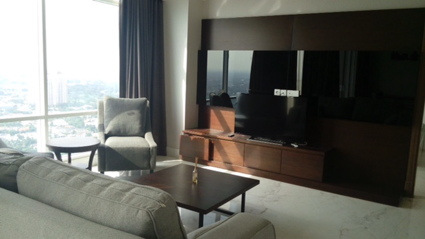 Apartemen Mewah Botanica Simprug 2+1 Bedrooms