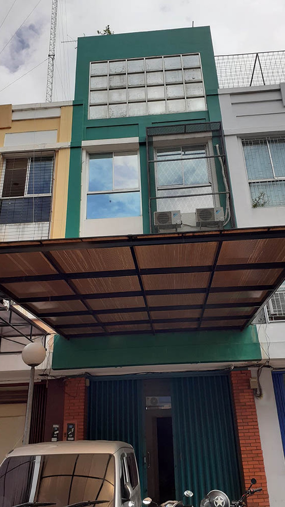 [ Turun Harga!!!  Ruko Mega Grosir Cempaka Mas, Luas 55m2, lengkap dengan R Direktur, R Meeting ]